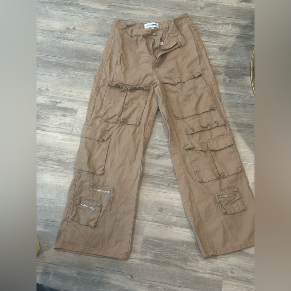 Fashion Nova Caught Off Guard Non Stretch Cargo Jean - Khaki - Picture 1 of 3